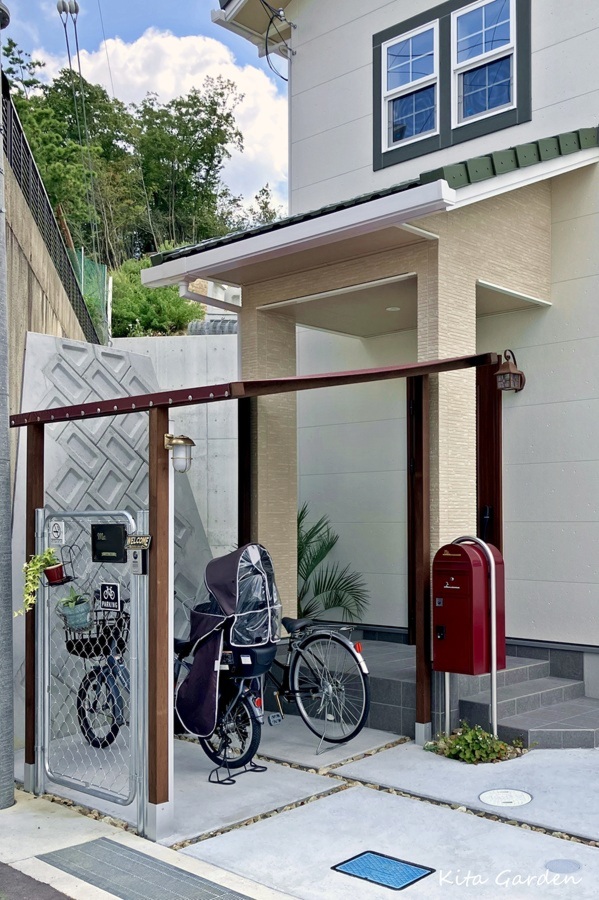 兵庫県川西市M様邸の自転車屋根