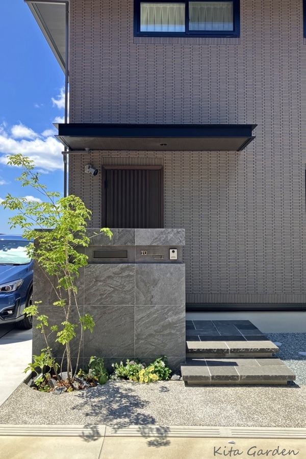 兵庫県宝塚市T様邸の外事と庭工事