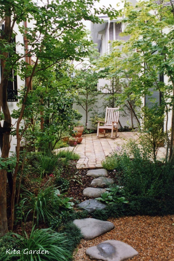 兵庫芦屋市の和洋折衷の庭