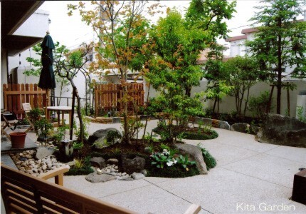 尼崎市のメンテナンスしやすくリフォームした庭