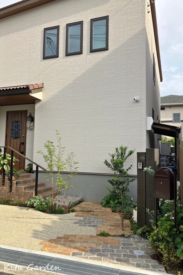 兵庫県伊丹市H様邸の新築外構と庭工事