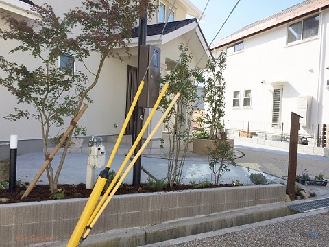 大阪箕面市の外構の植栽工事