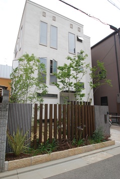 西宮市のおしゃれな植栽の外構