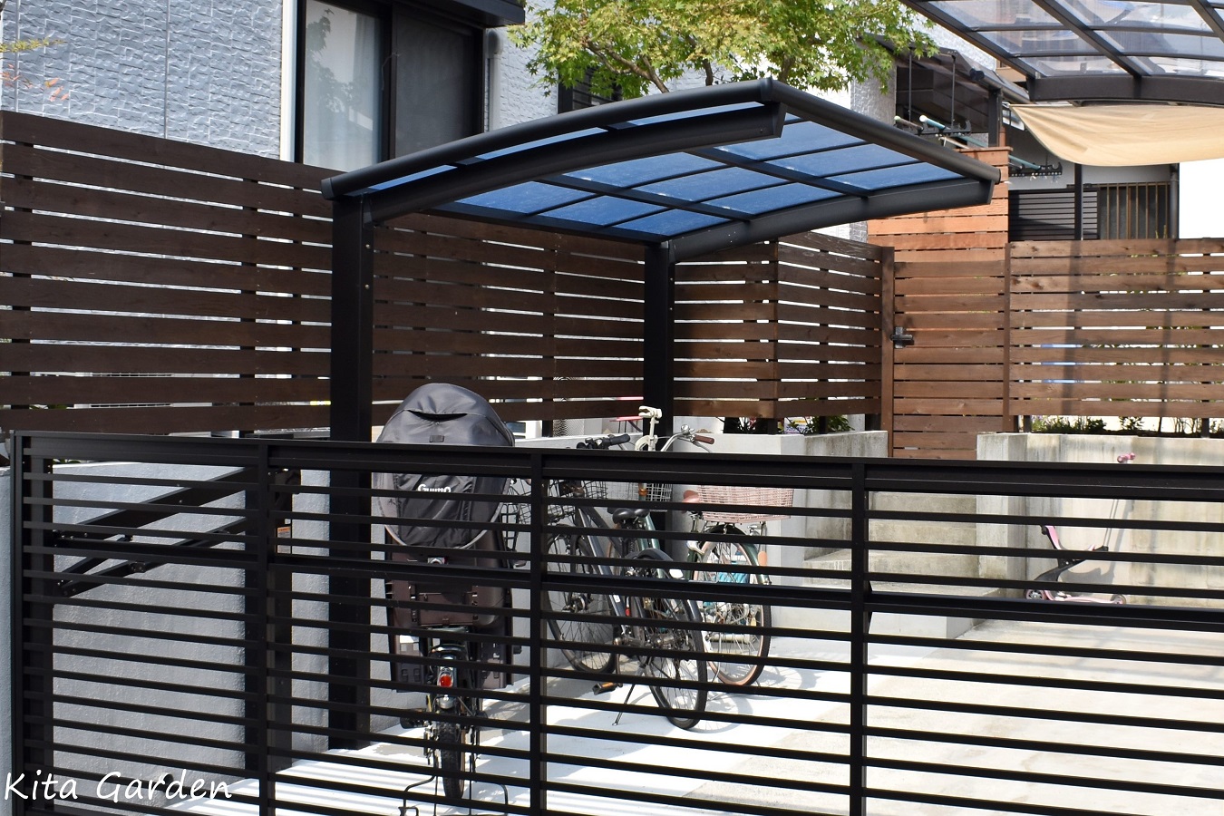 尼崎市のサイクルポート設置工事