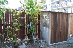 尼崎市のナチュラルガーデン物置