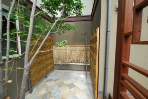 豊中市のチャイニーズ風のテラス