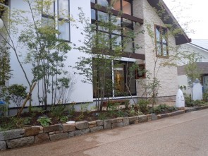 吹田市の植栽メンテナンス