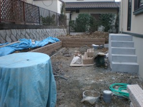 川西市の新築外構ブロック工