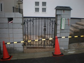 大阪高槻市の新築外構の門柱工事
