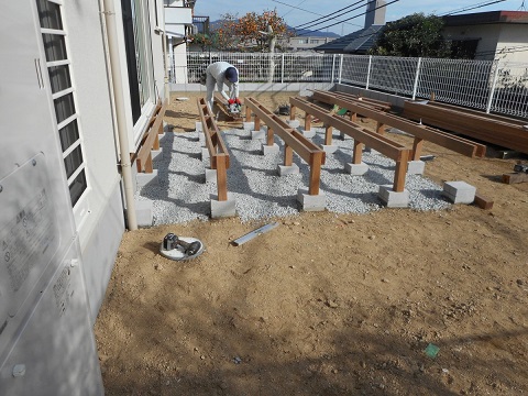 神戸市の新築住宅のウッドデッキ工事