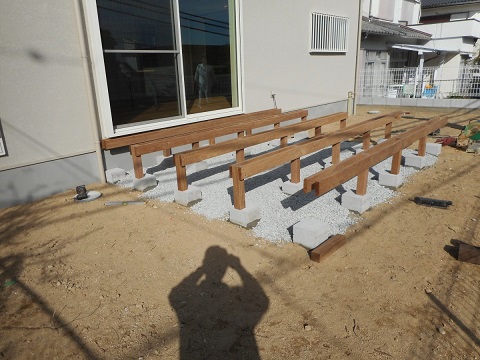 神戸市の新築一戸建てのウッドデッキ工事