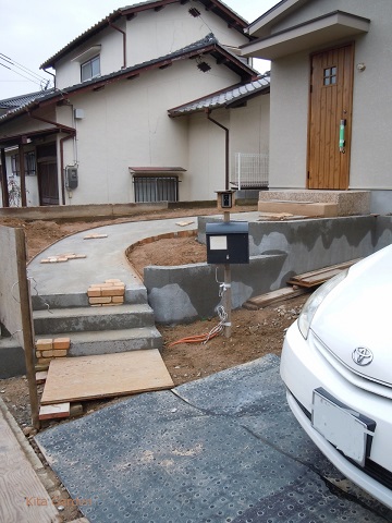 神戸市の新築外構のアプローチ工事