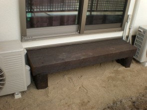 伊丹市の庭の枕木ステップ