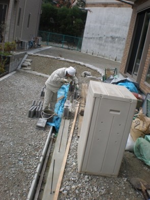 西宮市の南欧風の新築外構工事