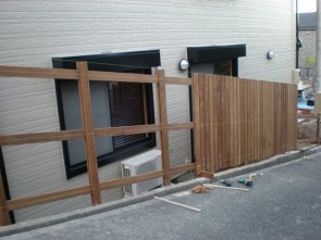 西宮市の外構リフォームのフェンス工事