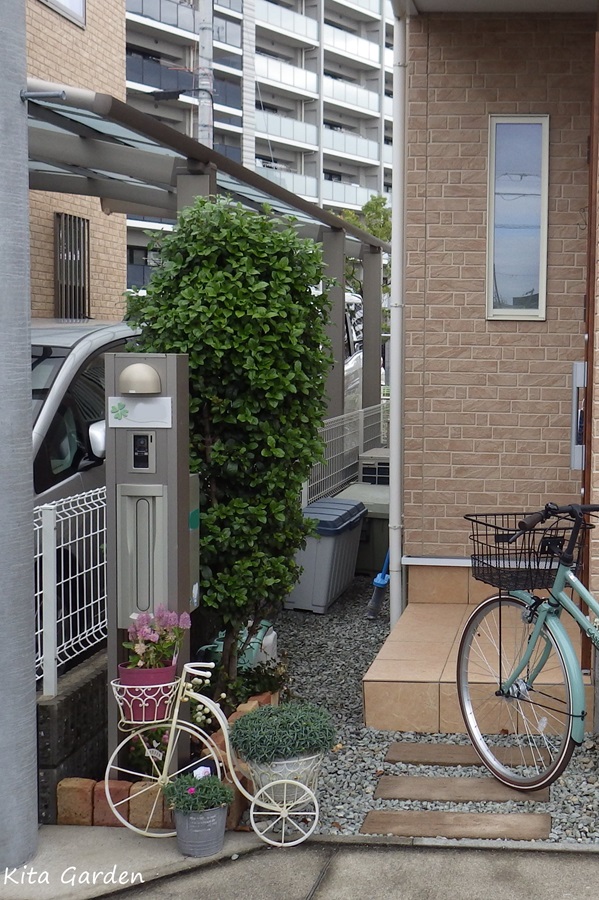 伊丹市の玄関前の外構リフォーム工事
