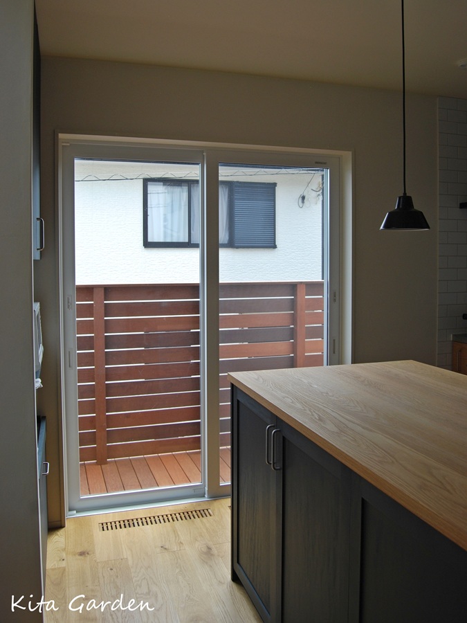 兵庫県神戸市の新築外構庭工事のウッドデッキ