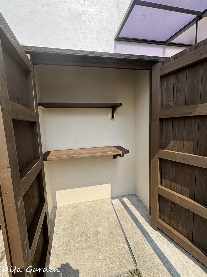 大阪で造作したオーダーメイドの物置