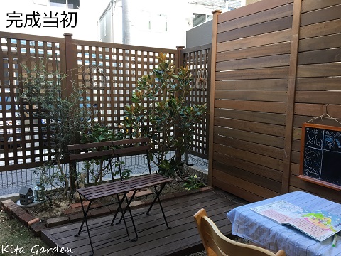 宝塚市H様邸のウッドフェンスと植栽