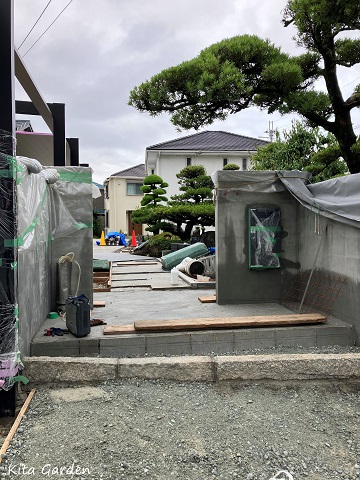 外構リフォームのアプローチ土間工事