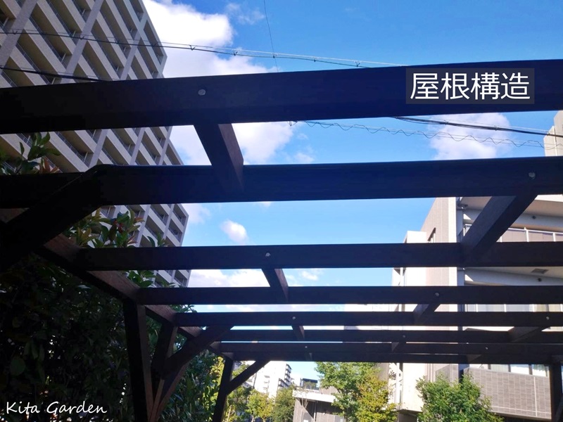 神戸市の木製サイクルポート