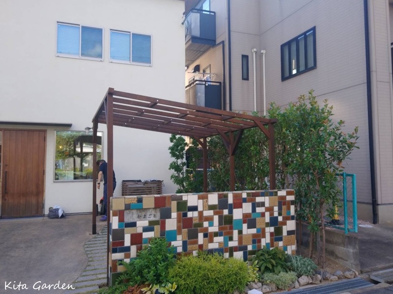 神戸市の雑貨とカフェにてサイクルポート工事