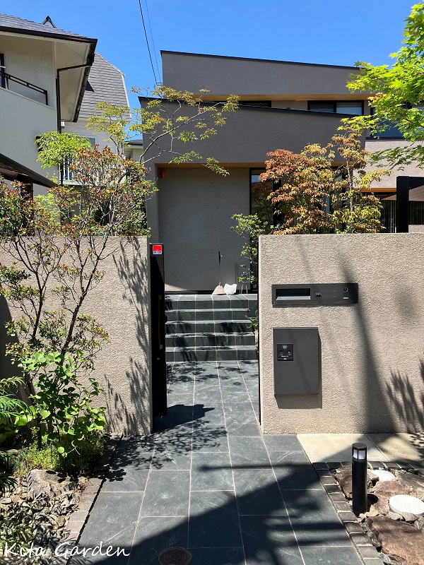 西宮市の和モダンなエクステリア