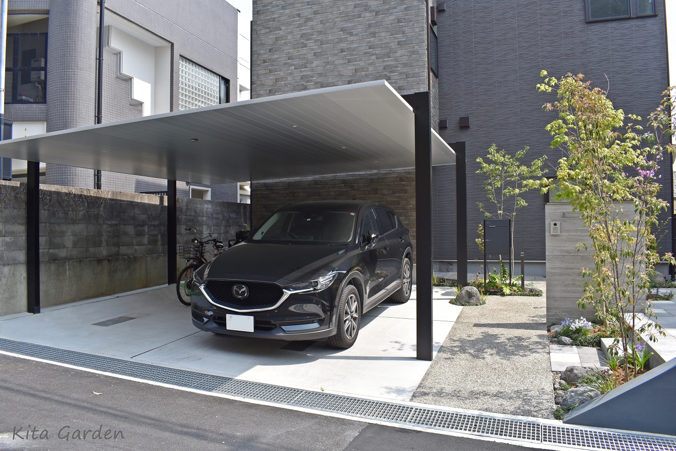 大阪府池田市で施工したLIXILカーポートSC