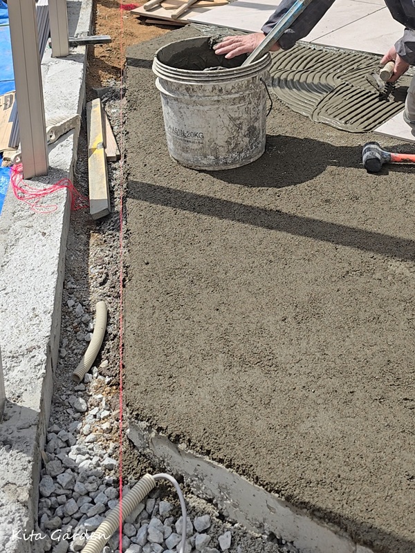 尼崎市のタイルテラス工事