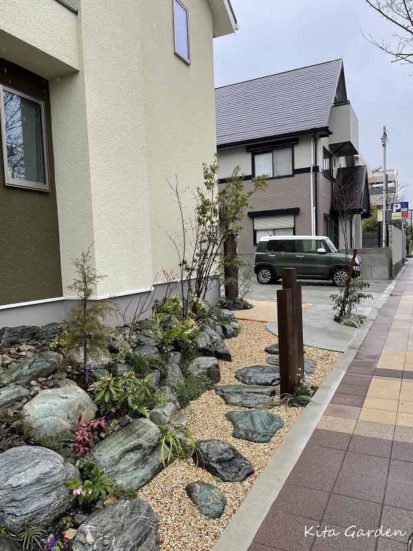 西宮市で施工したロックガーデン