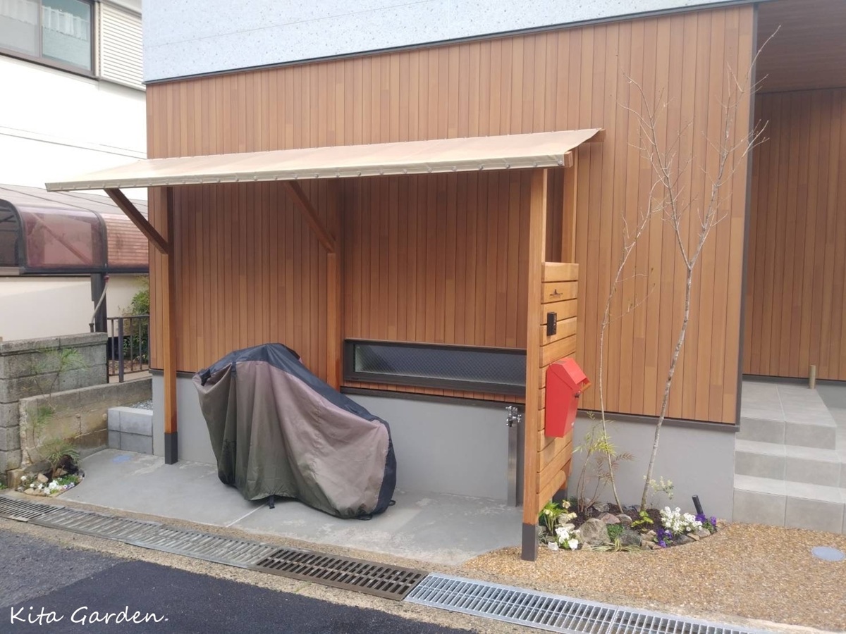 木製のオリジナルサイクルポート