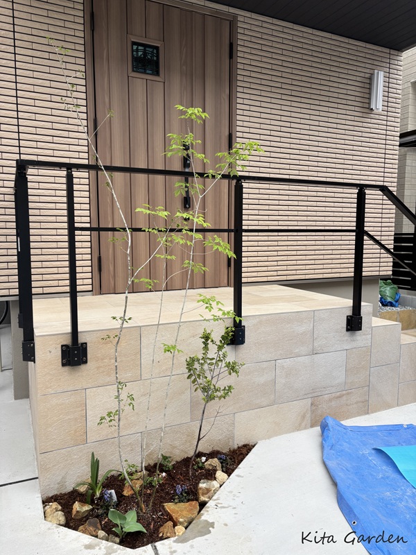 伊丹市新築外構工事の植栽工事