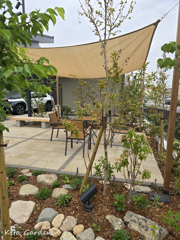 奈良スバルショールームの植栽工事