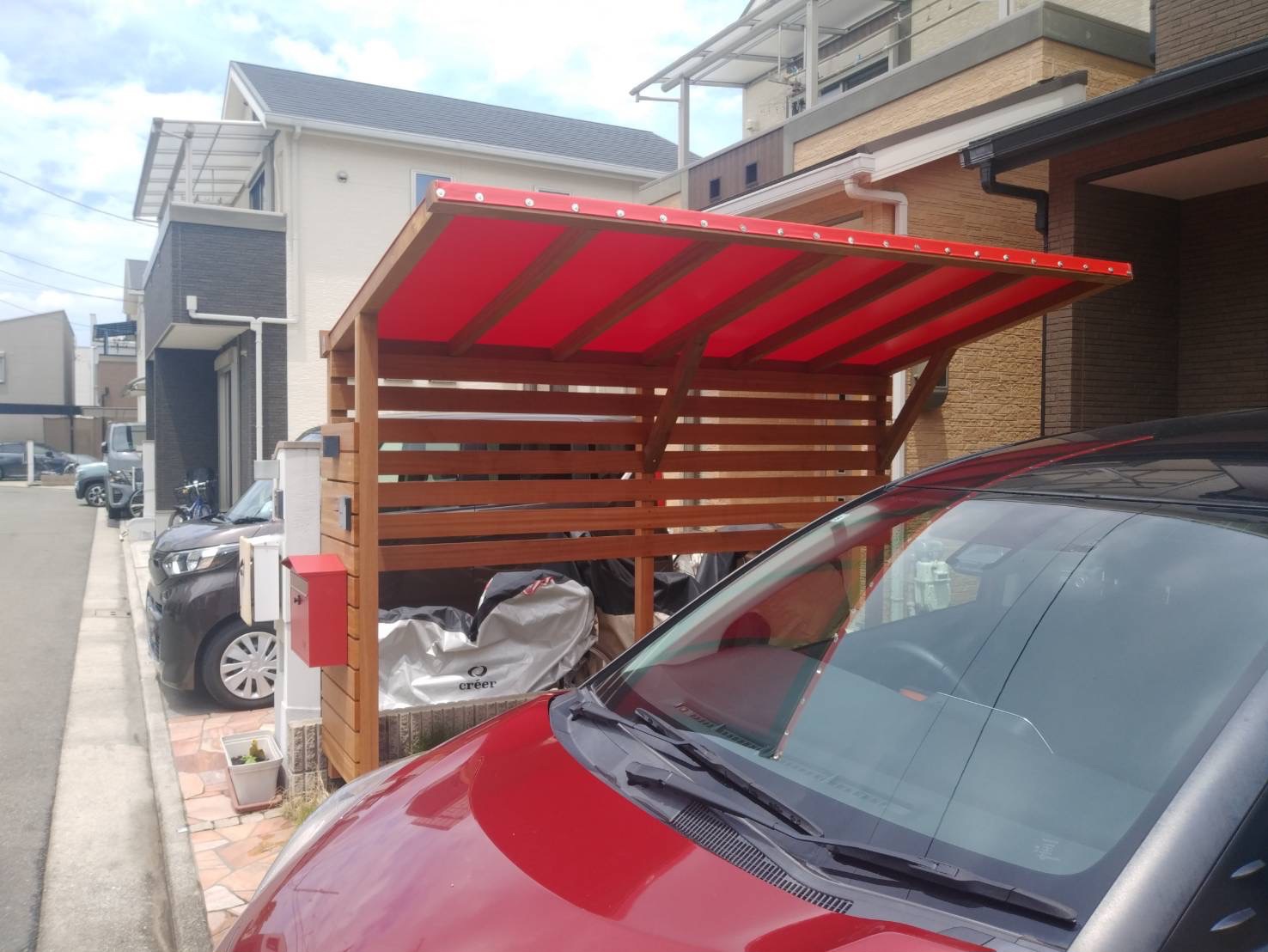 大阪府藤井寺市で施工したサイクルポート兼門柱