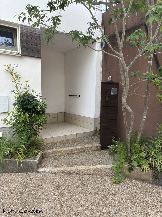 大阪府茨木市で施工した外構の１０年後