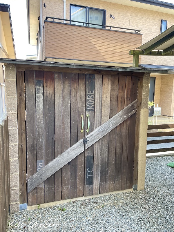 兵庫県で造作したオリジナル物置