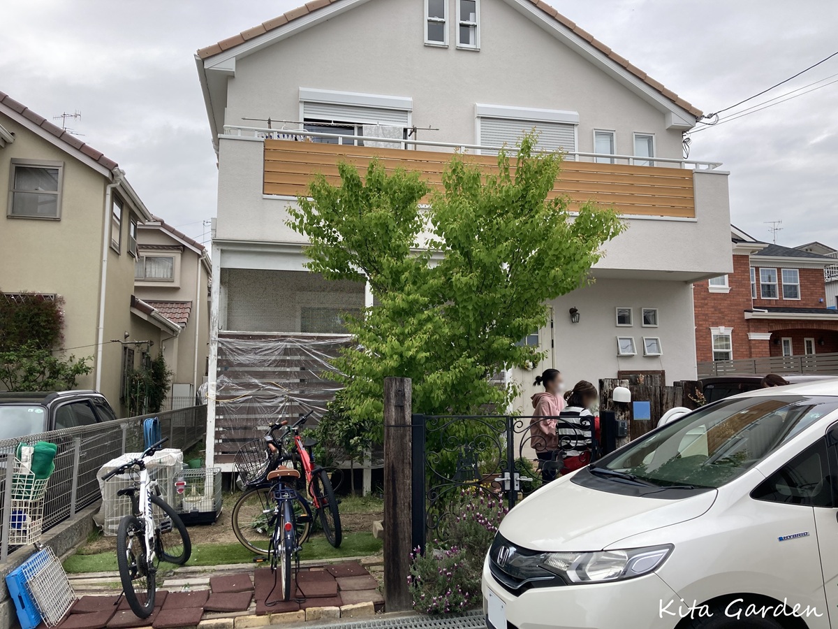 伊丹市で後付け設置したサイクルポート工事
