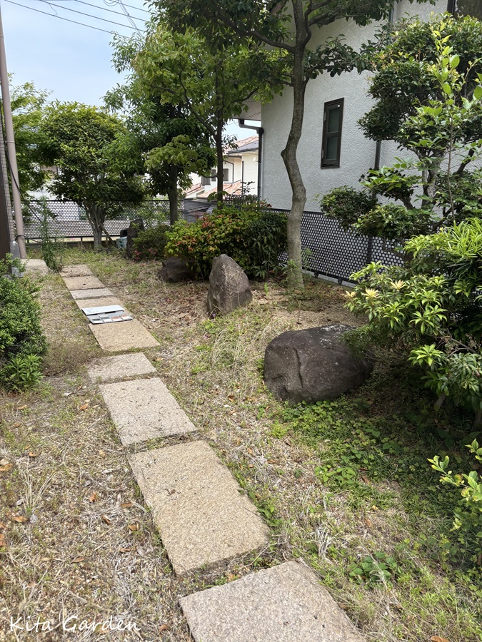 西宮市の庭リフォーム工事前の和風庭園