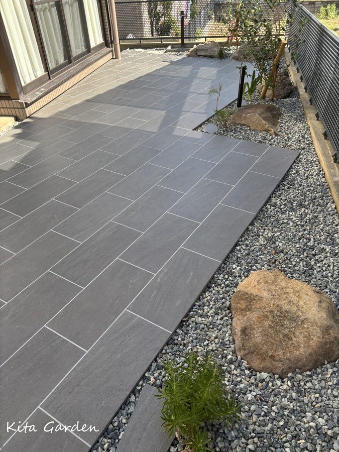 西宮市で石を活かした庭リフォーム事例