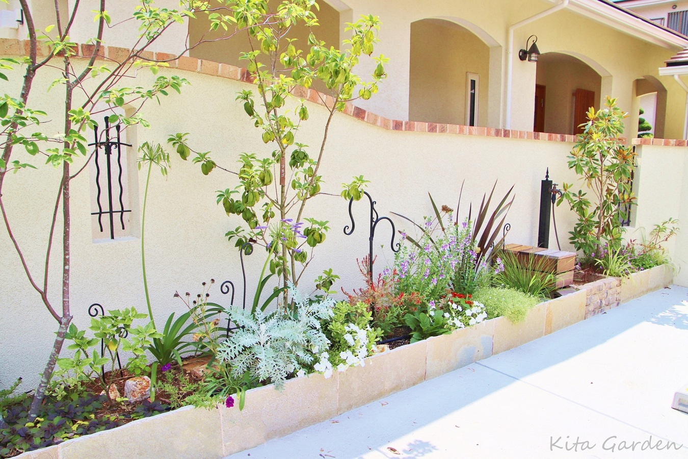 茨木市のナチュラル外構と植栽