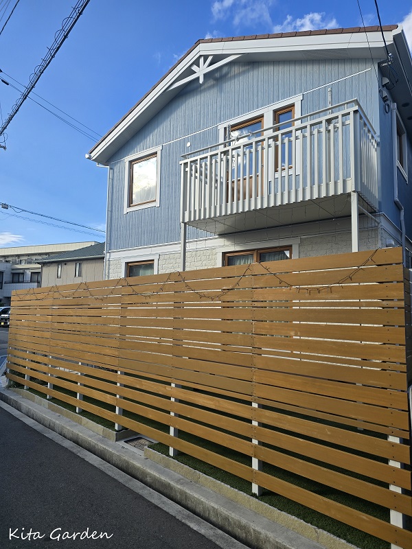 スウェーデンハウスに似合う外構デザイン