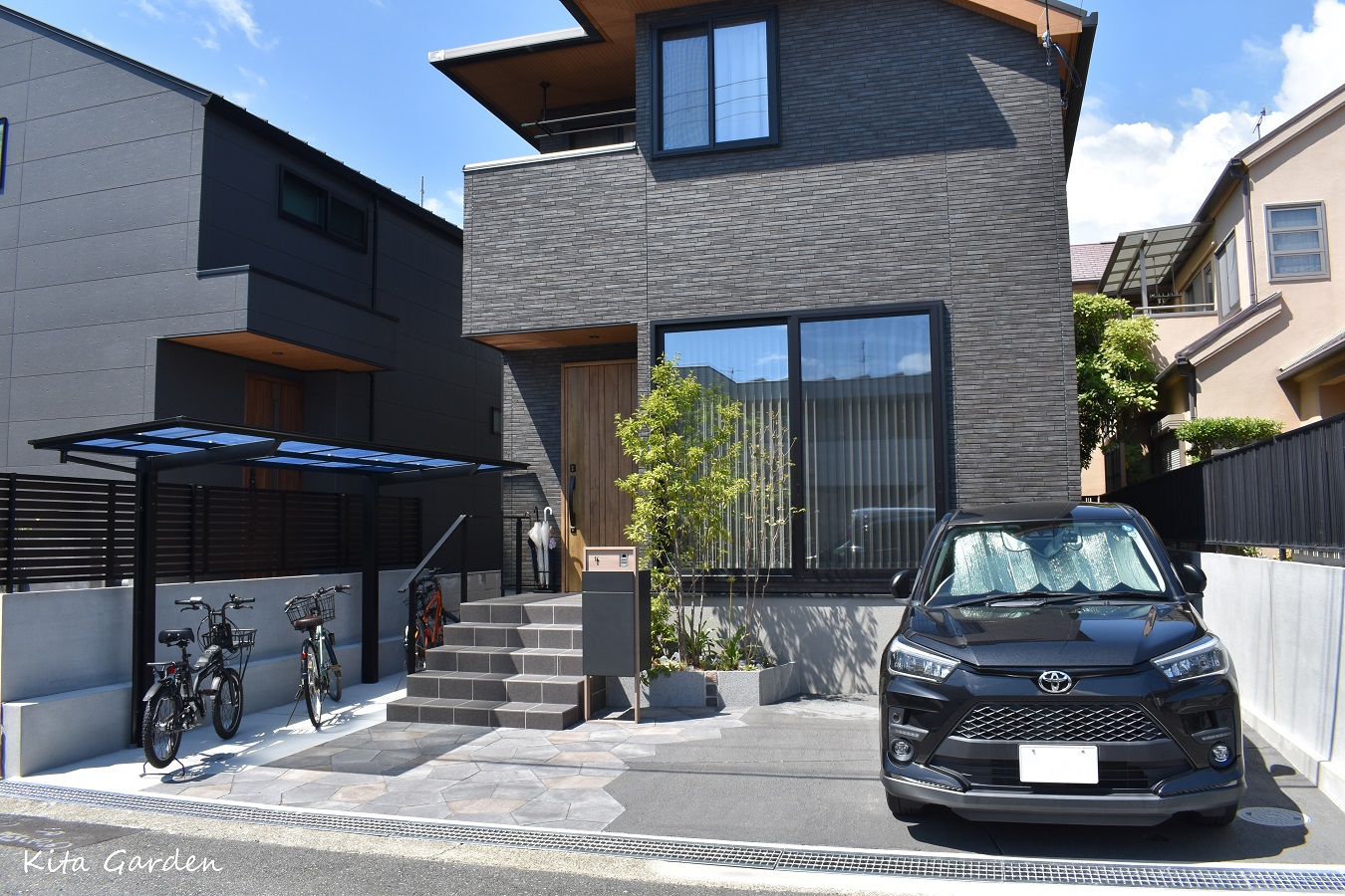 外構のおしゃれな駐車場デザイン