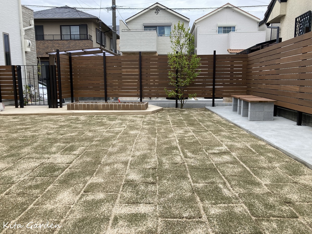 庭の目隠しウッドフェンス