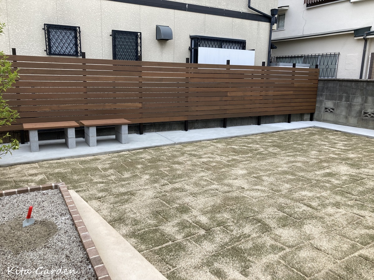 伊丹市庭リフォームでの目隠しウッドフェンス