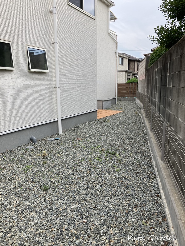 リフォーム前の砕石敷きで活用しにくかった庭