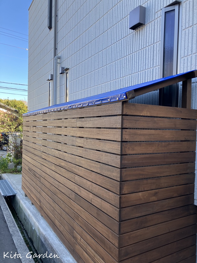 宝塚市フェンスをつけたサイクルポート